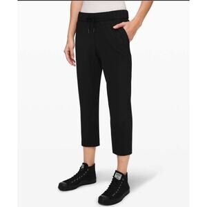 Lululemon On The Fly Crop Pants Womens 10 Black Woven 23" Ism Drawstring Pockets